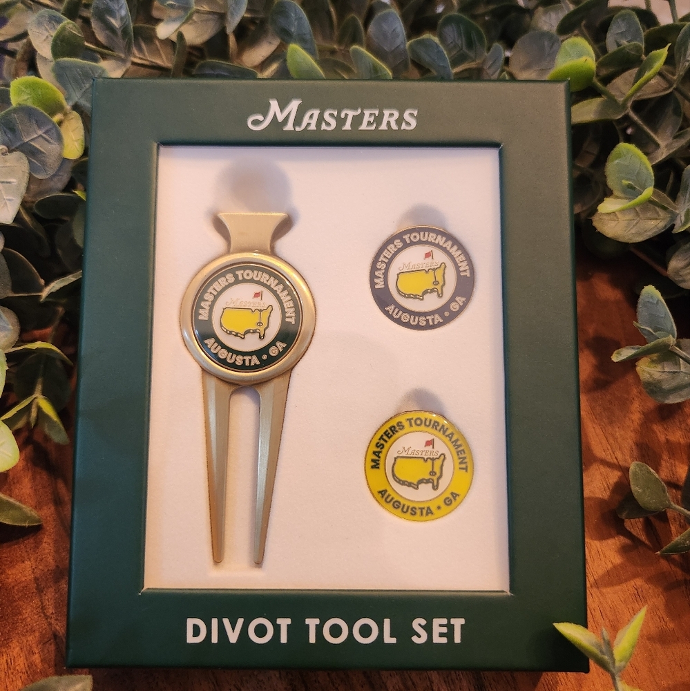 Masters Divot Tool Set with Ball Markers